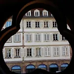 Place De La Cathedrale *