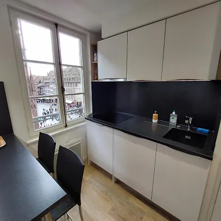 Place De La Cathedrale *