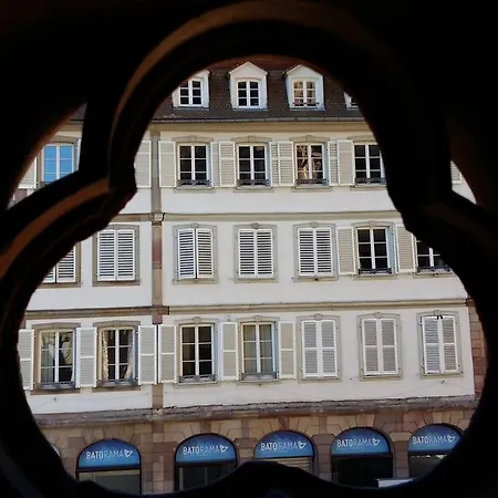 Place De La Cathedrale *