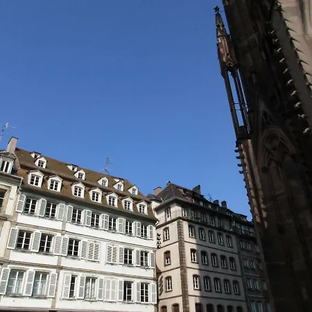 Place De La Cathedrale *