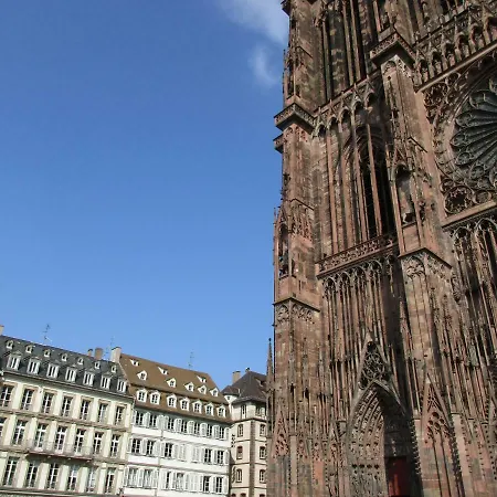 Place De La Cathédrale